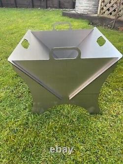 Portable collapsible flat pack fire pit burner