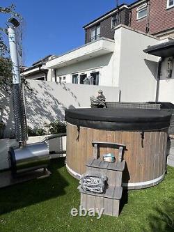 Wood Fired Fibreglass Hot Tub with Outside Heater Can Sit 7-8 People