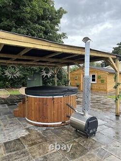 Wood Fired Fibreglass Hot Tub with Outside Heater Can Sit 7-8 People