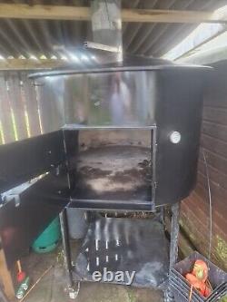 Wood fired pizza oven used