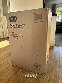 Nouveau et emballé Ooni Fyra 12 Four à pizza d'extérieur portable à bois sur le comptoir