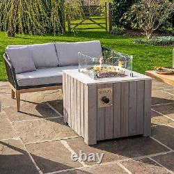 Table basse de jardin en gris lavé avec foyer extérieur carré chauffant et cheminée de jardin